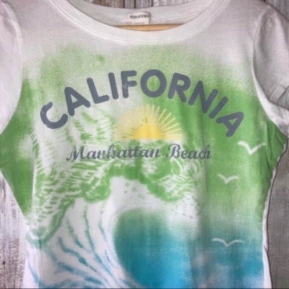 Maurices Manhattan Beach Tee - Picture 2 of 5